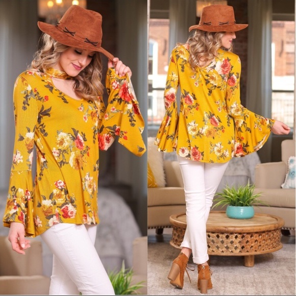 Floral Bell Sleeve Tunic - Picture 2 of 8